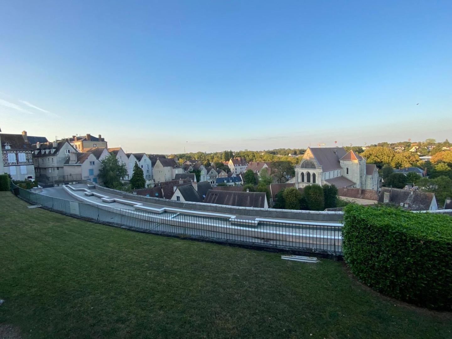 Le Jardinet De La Cathedrale Apartment Chartres Ngoại thất bức ảnh